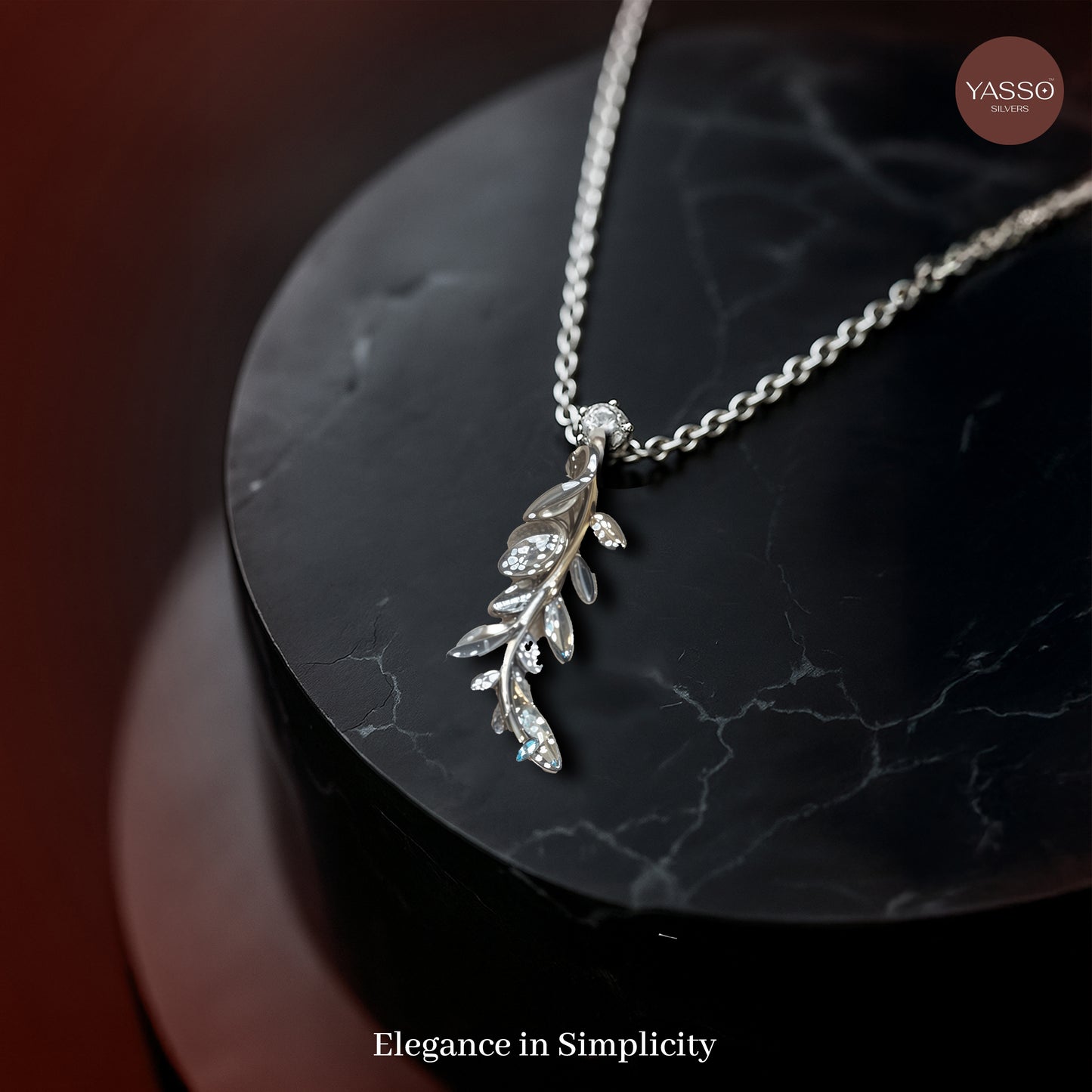 Leaf Shine Necklace